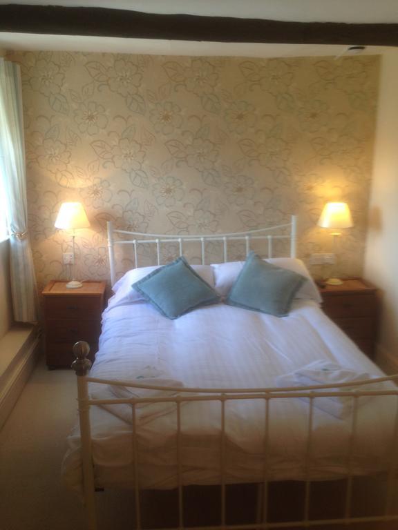 Hotel The Fox Much Wenlock Esterno foto