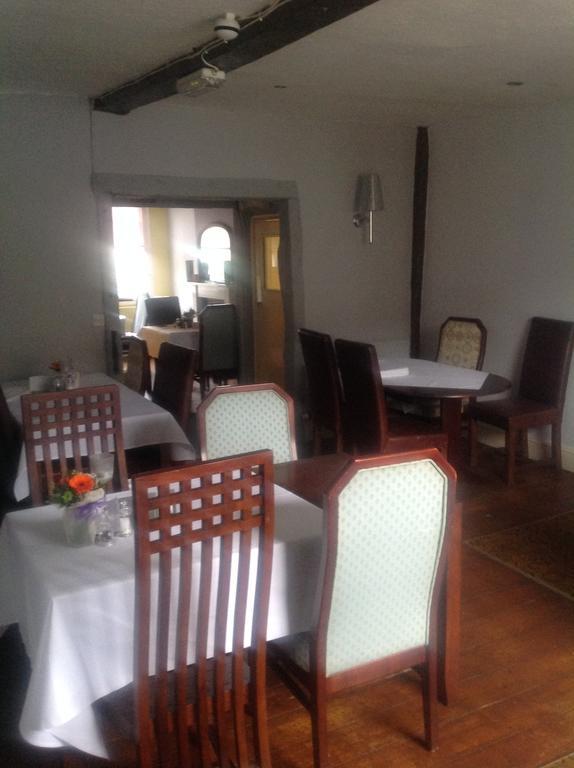 Hotel The Fox Much Wenlock Esterno foto