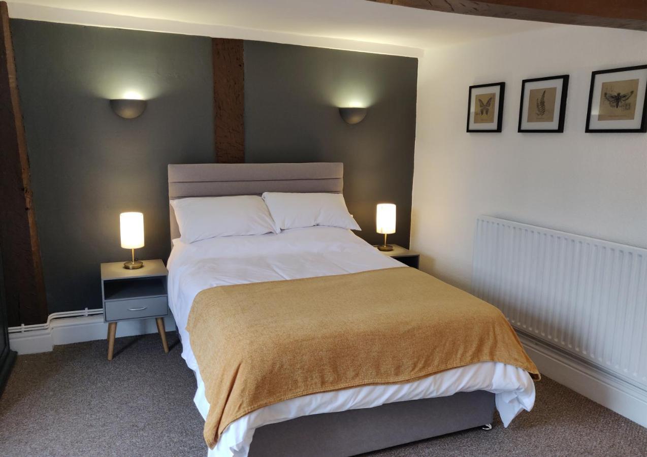 Hotel The Fox Much Wenlock Esterno foto