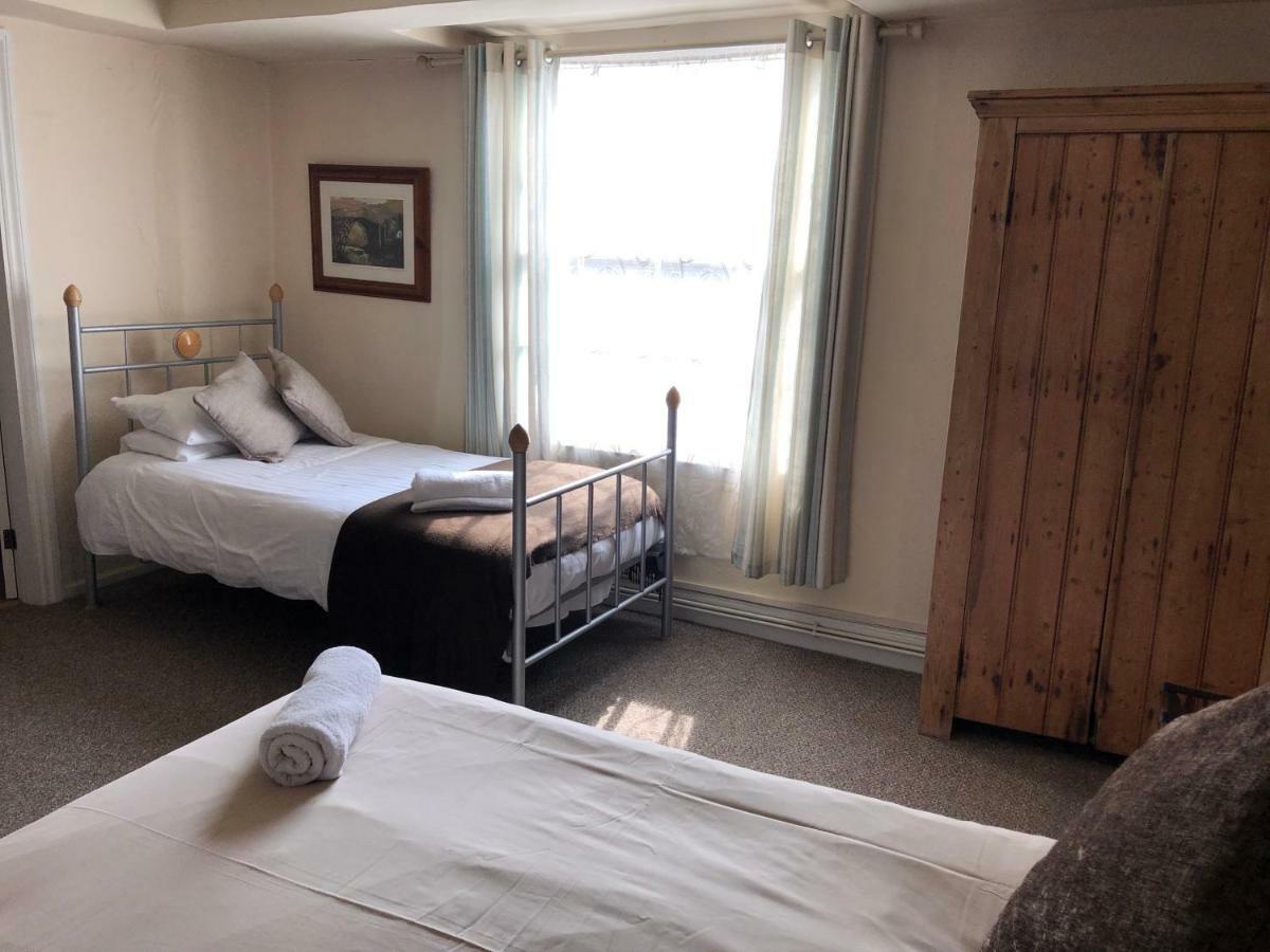 Hotel The Fox Much Wenlock Esterno foto