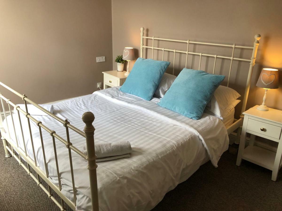 Hotel The Fox Much Wenlock Esterno foto