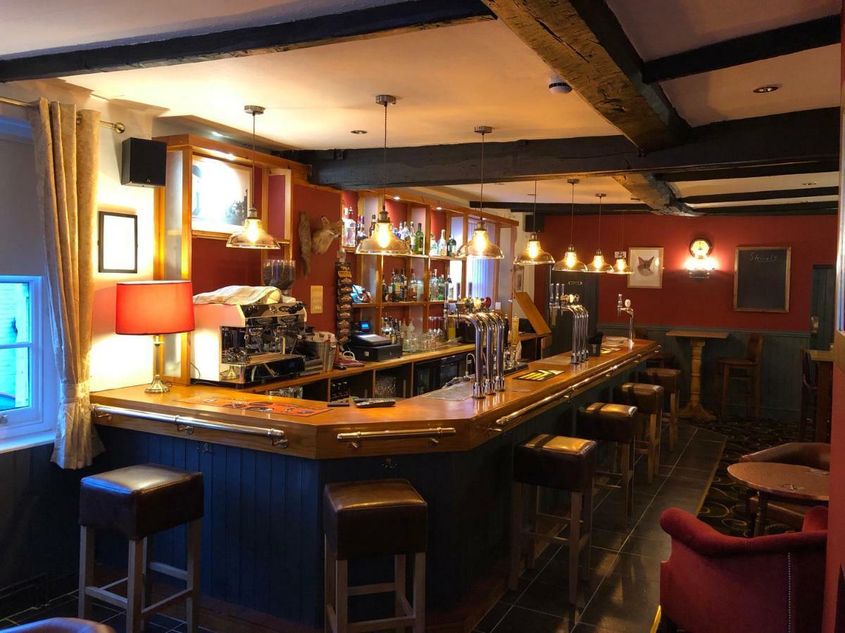 Hotel The Fox Much Wenlock Esterno foto